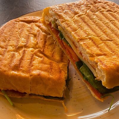 Сэндвич с чоризо на чиабатте в Кофе-Тюр по цене 567 ₽