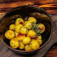 Картофель патисьер со сливочным маслом и укропом в The River Restaurant