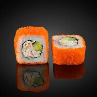 Ролл Калифорния с крабом в Sushi Now