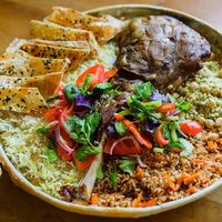 Мансаф с лопаткой ягненка в Дюшес