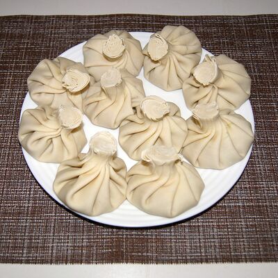 Хинкали из телятины не вареные в Шашлыки & Пироги по цене 750 ₽