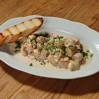 Жареные гребешки с цветной капустой в Manneken Pis