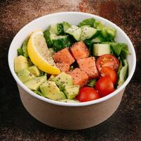 Поке с лососем в Два поэта