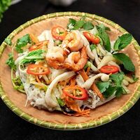 Фо с морепродуктами в Little hanoi