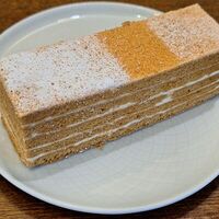 Медовик в Saperavi Грузинская кухня