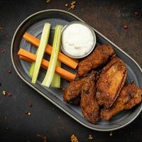 Острые куриные крылышкив Дионис №1