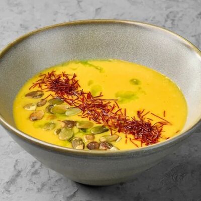 Тыквенный суп с белыми семечками и зеленым маслом в Terra по цене 12 р.