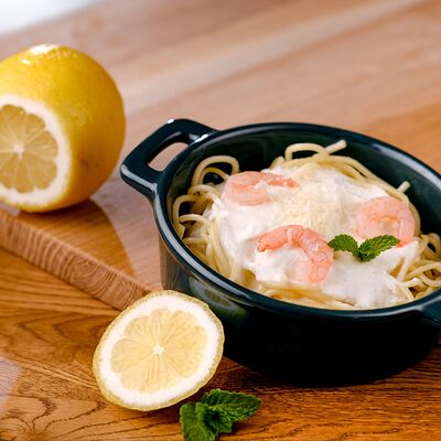 Паста с креветками в MakaRonin по цене 15 р.