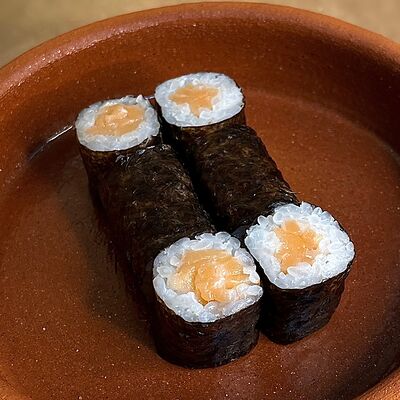 Самон мини в Black Ocean Sushi по цене 250 ₽