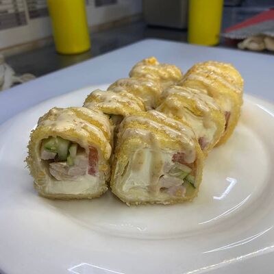 Ролл Тортилья с курицей в Ymi по цене 392 ₽