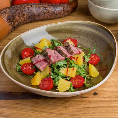 Салат с говяжьей вырезкой и грушей в Дади по цене 475