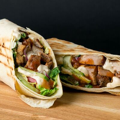 Шаурма со свининой в МАНГАЛКОФЕ по цене 400 ₽