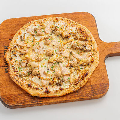 Пицца с курицей и вешенками в Morricone pizza & wine по цене 870 ₽