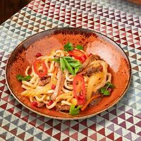 Лагман, жаренный в воке в Люля любя