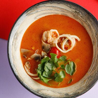 Тайский суп Том ям с рисом в Кофейня №1 по цене 545 ₽