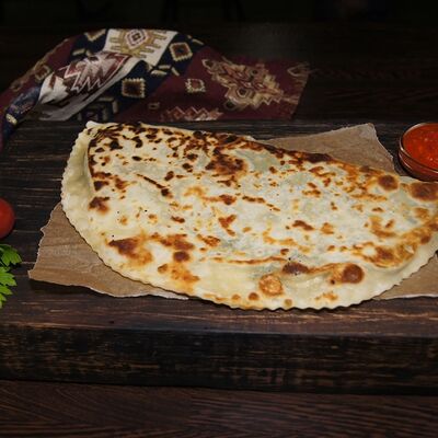 Кутаб с зеленью и сыром в FastШашлык и Хинкали по цене 250 ₽