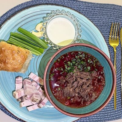 Борщ с говядинойв Барыня по цене 580 ₽