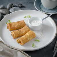 Блинчики с мясом в Encore Cafe