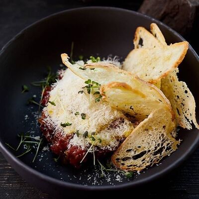 Тартар из мраморной говядины в Voodoo bar по цене 800 ₽