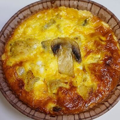 Киш с курицей и грибами в Осетринка по цене 300 ₽