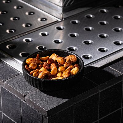 Жареные орехи в карамели в Водокачка по цене 230 ₽