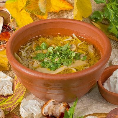 Лесная похлебка с тремя видами грибов в Мушмула по цене 339