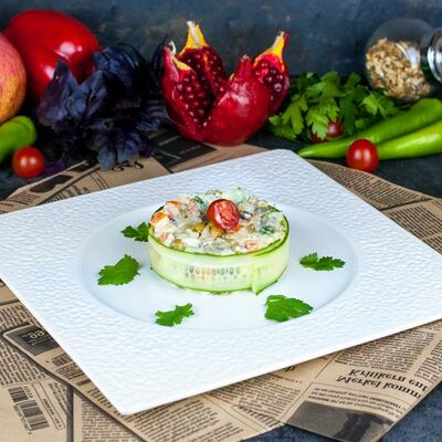 Салат Оливье домашний в Пельменная по цене 520 ₽