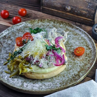 Бефстроганов с сырным пюре в Proftesto по цене 890 ₽