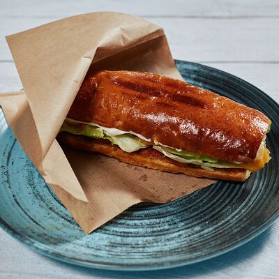 Сэндвич с цыплёнком и пепперони в Nuahule по цене 18 р.