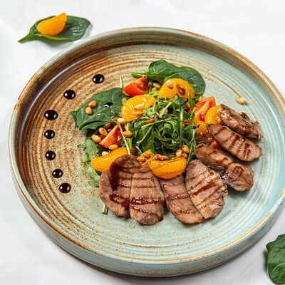 Салат с уткой в Мускат по цене 645 ₽