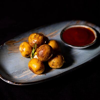 Картофель бэйби в Imna Lounge по цене 350 ₽