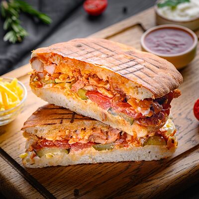 Панини с сыром в Mr Doner по цене 420 ₽