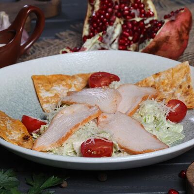 Цезаридзе с куриным филев Да хинкали! по цене 545 ₽