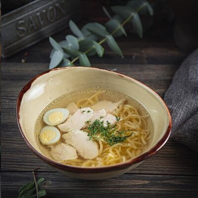 Куриный бульон с лапшой в Amato по цене 390 ₽