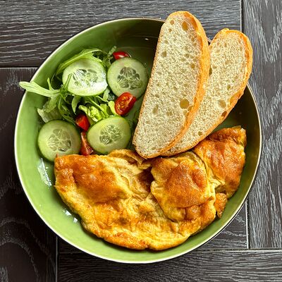 Омлет из 2-х яиц в Nebelka bar по цене 240 ₽