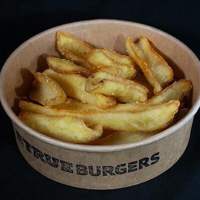 Картофель фри с томатной сальсой в True Burgers по цене 305 ₽