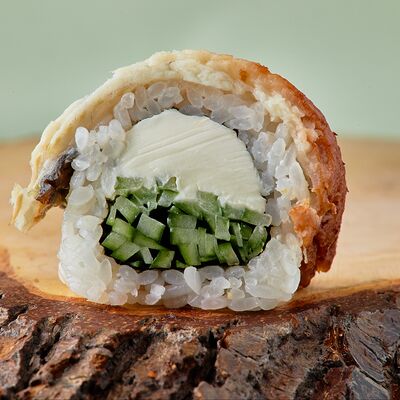 Ролл Филадельфия с угрем в Двор Помидор по цене 700