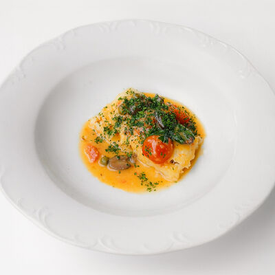 Треска, запеченная с оливками и томатами в Probka по цене 2268 ₽