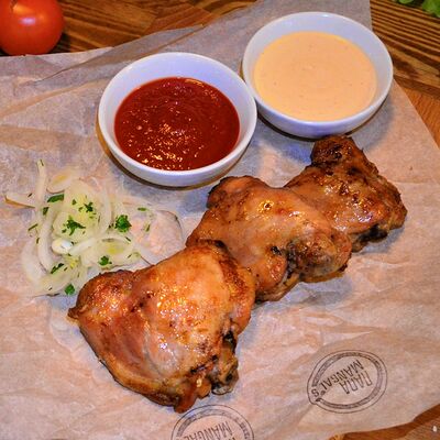 Шашлык из куриных бедер в Папа Mangals по цене 440 ₽