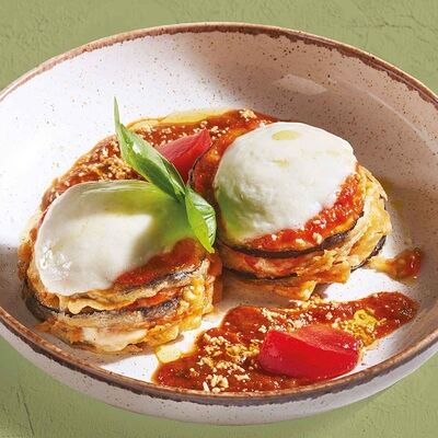 Баклажан а ля Пармиджана с томатным соусом и моцареллой в Pizzarella36 по цене 740 ₽