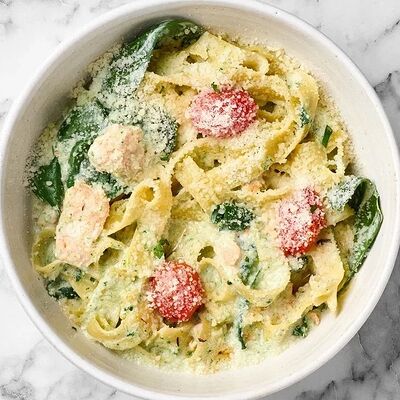 Сливочная паста с форелью в Mike&Molly по цене 935 ₽