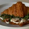 Круассан с курицей в Zanoza Open Bar по цене 590