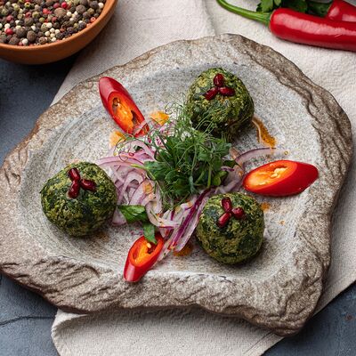 Пхали из шпината в Хижина по цене 530 ₽