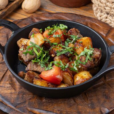 Оджахури со свининой, специями из Грузии в Дэда по цене 700 ₽