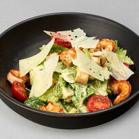 Салат Цезарь с креветкой в Mojo