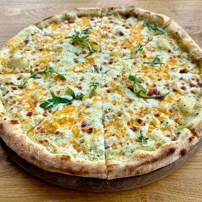 Пицца Сырная в Филин-термы по цене 750 ₽