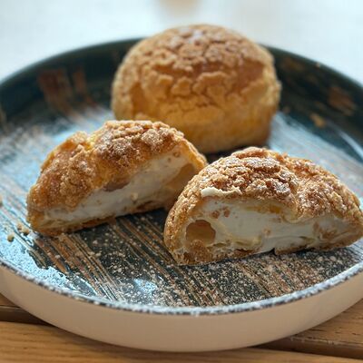 Булочка Шу в МамаМиа по цене 150 ₽