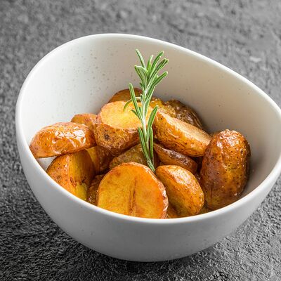 Печеный картофель с чесноком и розмарином в Welcome по цене 280 ₽