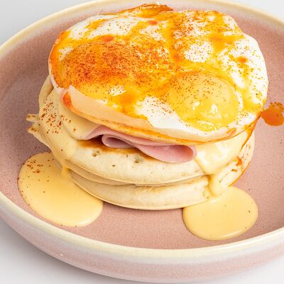 Панкейки Крок Мадам в Lilian's cafe по цене 690 ₽