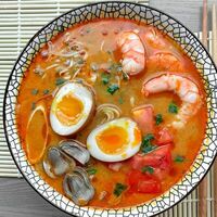 Том ям Рамен в Uminami